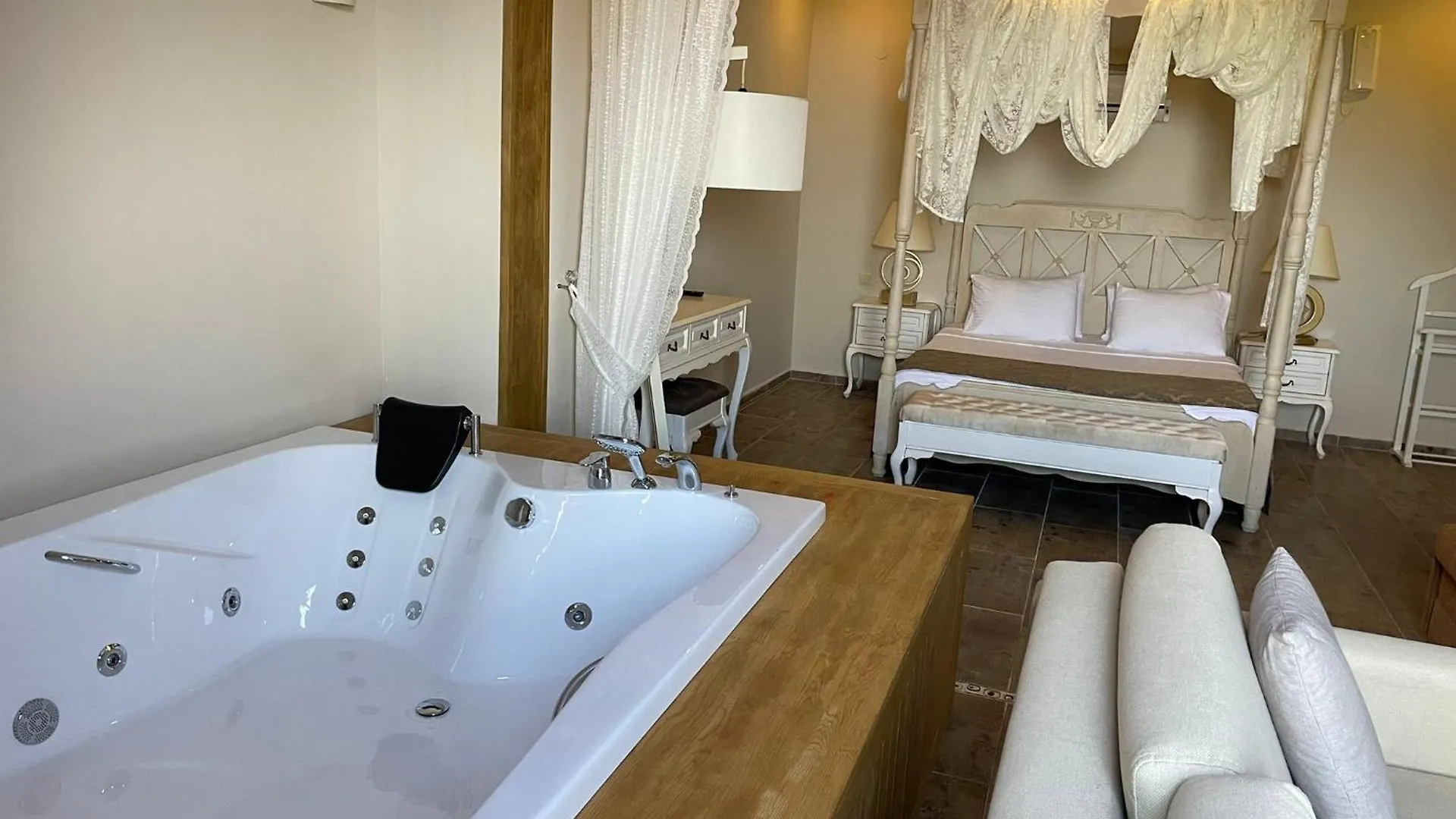 Alya Villa Butik Hotel Turunc